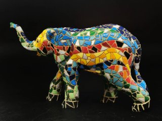 Figura mosaico elefante buena suerte marca Barcino