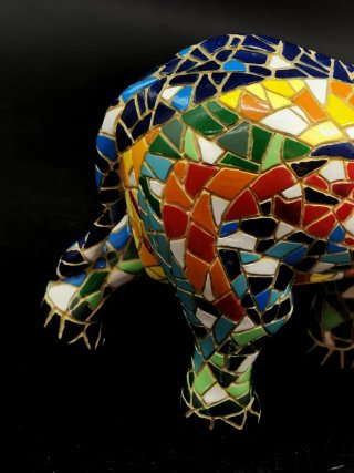 Figura mosaico elefante buena suerte marca Barcino