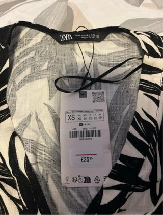 Mono largo estampado con etiqueta