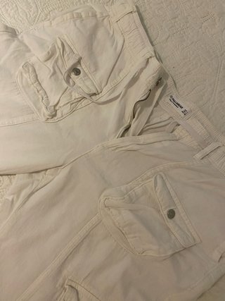 Pantalón cargo blanco
