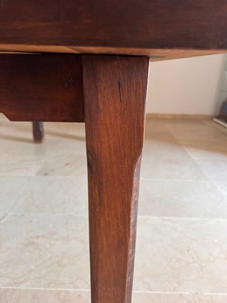 Mesa antigua de roble