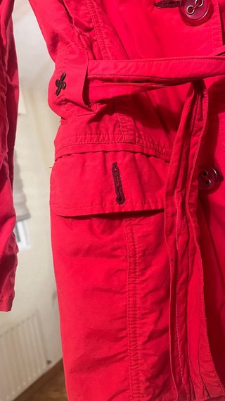 Gabardina/trench roja ligera talla L