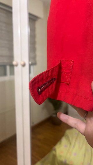 Gabardina/trench roja ligera talla L
