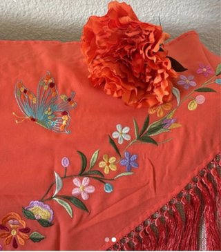 Mantoncillo Flamenco Bordado Mariposas Flores