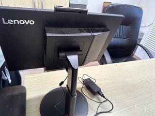 Lenovo ThinkCentre TIO22 Gen3 Touch + Mini PC