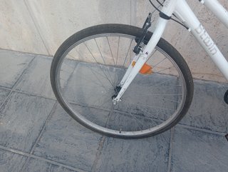 Bicicleta de paseo blanca