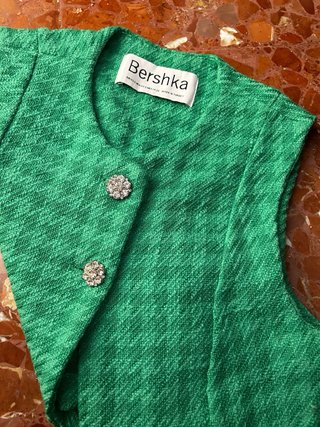 Chaleco Bershka verde elegante