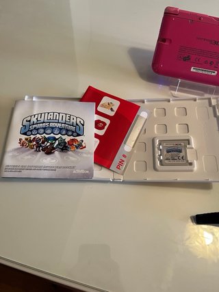 Nintendo 3DS XL Rosa + Gioco Skylanders