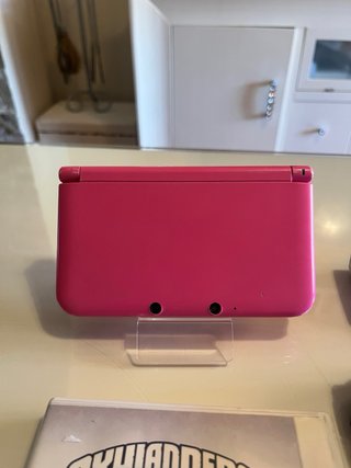Nintendo 3DS XL Rosa + Gioco Skylanders