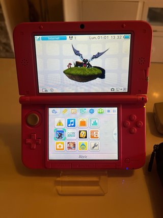 Nintendo 3DS XL Rosa + Gioco Skylanders
