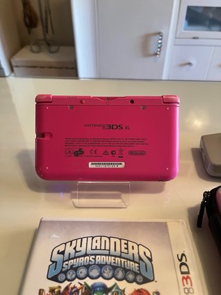 Nintendo 3DS XL Rosa + Gioco Skylanders