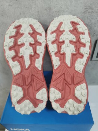 Hoka challenger 8  Talla 38