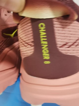 Hoka challenger 8  Talla 38