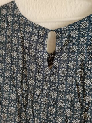 Mini vestido estampado azul y blanco