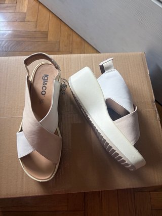 Sandalias piel de Igi&Co