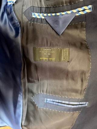 Traje azul marino completo