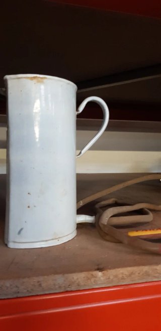 Jarra Enema Antigua