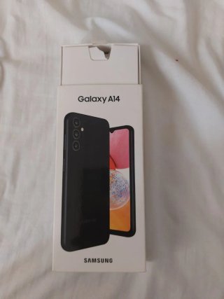 Samsung Galaxy A14 Negro sigue con su garantia.