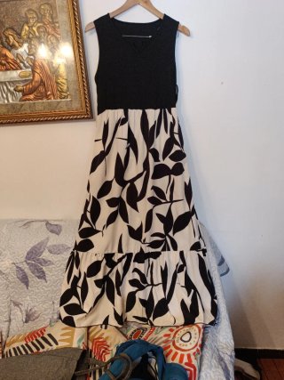 Vestido largo estampado hojas