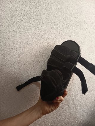 Bota ortopédica ajustable
