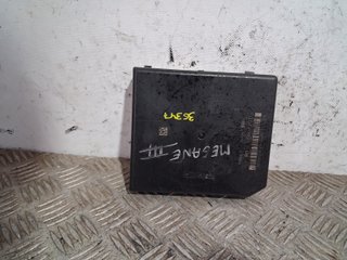 CAJA RELES / FUSIBLES RENAULT MEGANE III BERLINA 5P 284B62069R 135711
