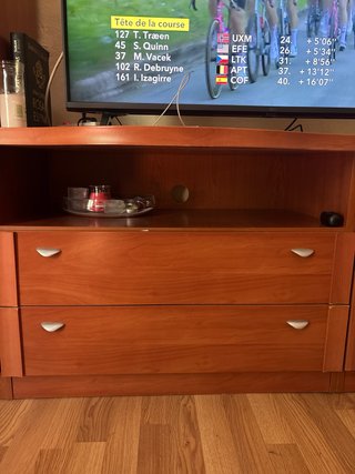 Mueble comedor con vitrina