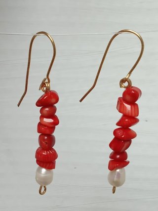 Pendientes de coral y perlas barrocas