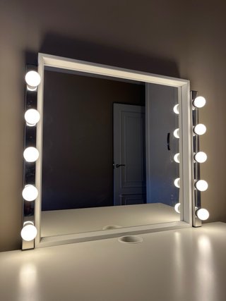 Tocador (escritorio y espejo con luces)
