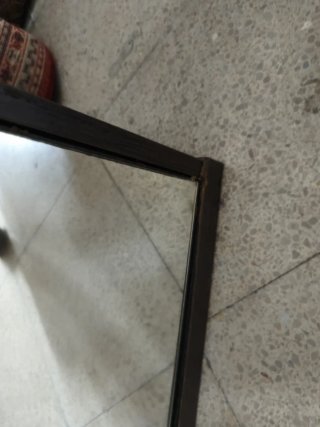 Zapatero marrón con espejo