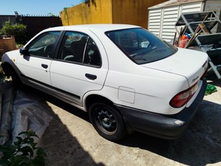Nissan Almera 1999