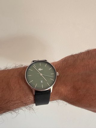 Reloj Lacoste correa de cuero.