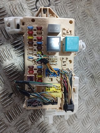 CAJA RELES / FUSIBLES TOYOTA COROLLA VERSO (R1) 892210F010 128822