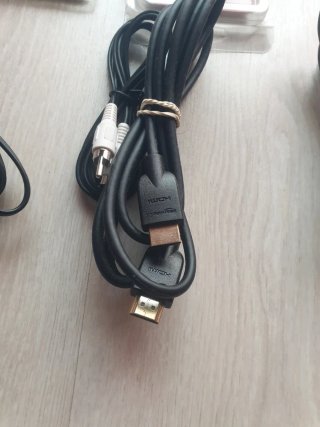 Pacchetto cavi RCA, HDMI e telecomando TV