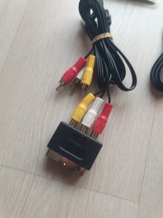 Pacchetto cavi RCA, HDMI e telecomando TV