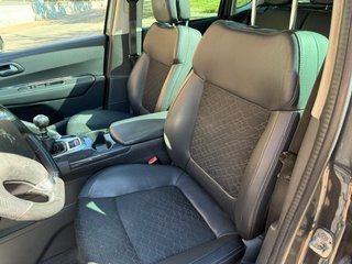 Peugeot 3008 1.6 HDI 120 CV 5 PUERTAS