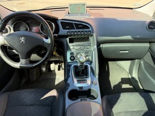 Peugeot 3008 1.6 HDI 120 CV 5 PUERTAS