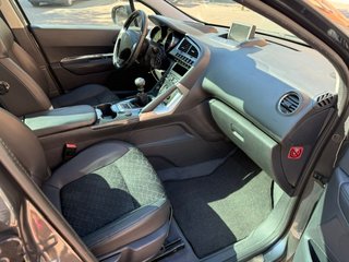 Peugeot 3008 1.6 HDI 120 CV 5 PUERTAS