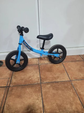 Bicicleta de equilibrio azul Sawyer
