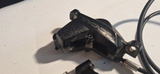 SRAM Code R – Pareja de frenos hidráulicos 4 pisto