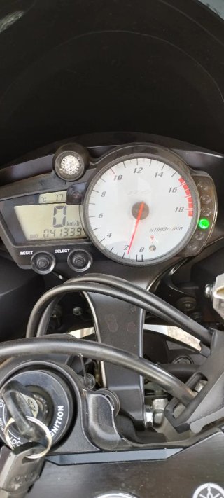 Yamaha YZF R6 Negra