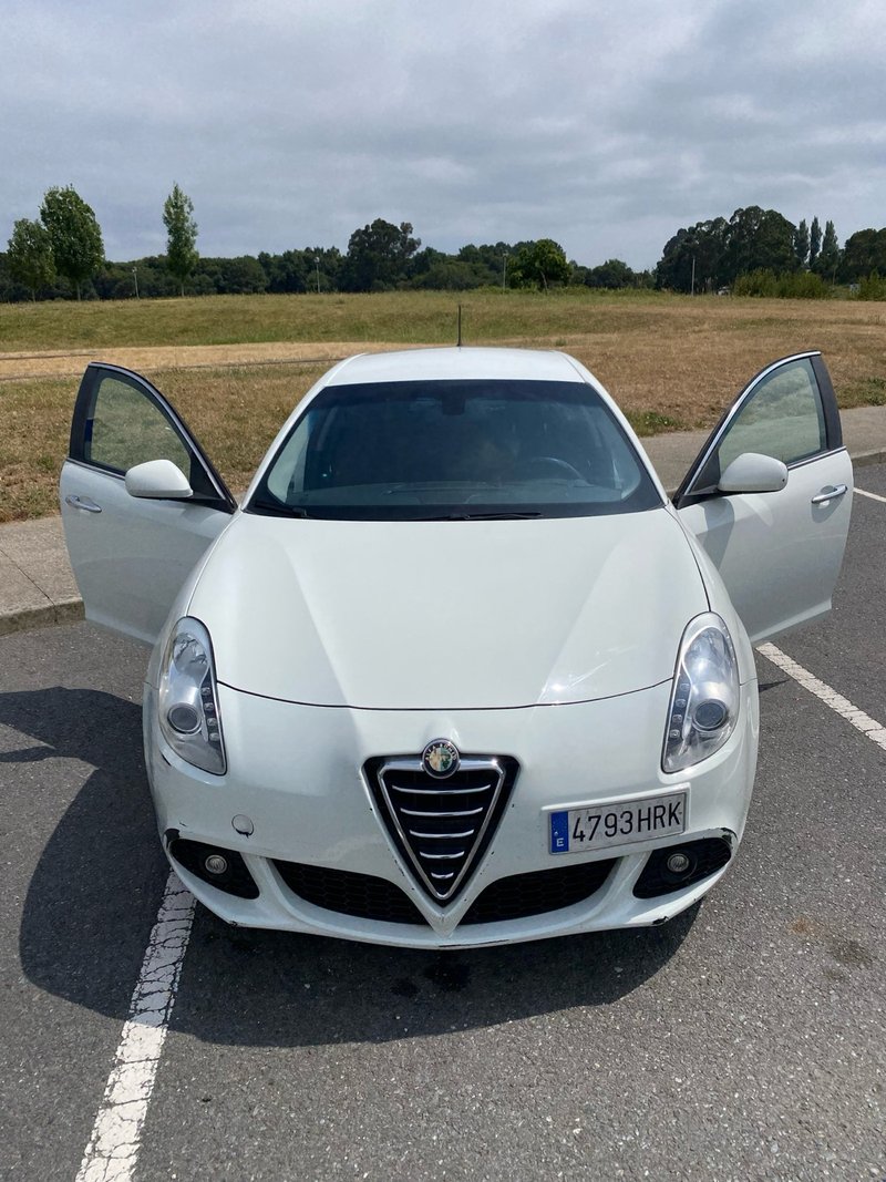 Alfa Romeo Giulietta 2013 - foto 1