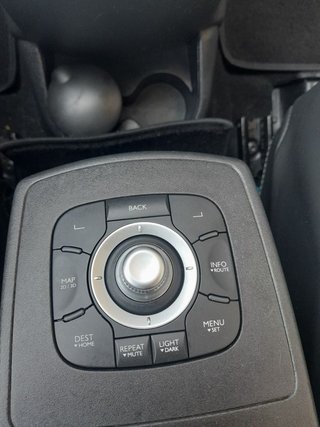Renault Grand Scénic BOSE Energy TCe 130 7p · Gasolina ·