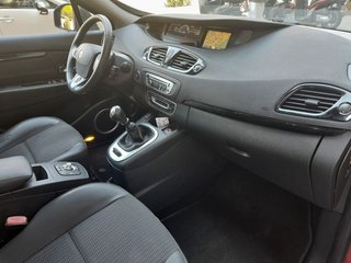 Renault Grand Scénic BOSE Energy TCe 130 7p · Gasolina ·