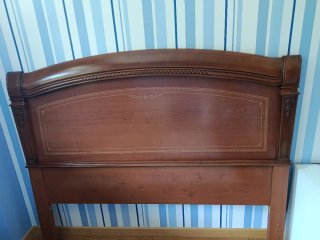 Cabecero de madera estilo clásico