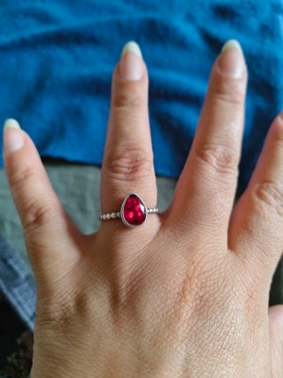 Anillo Plata con Piedra Roja Lágrima