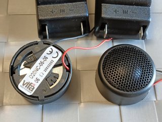 TWEETERS VIFA D20NC + FILTROS Y SOPORTES - NUEVOS