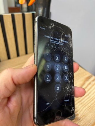 iPhone 8 del 2017 da 256GB Nero Rotto