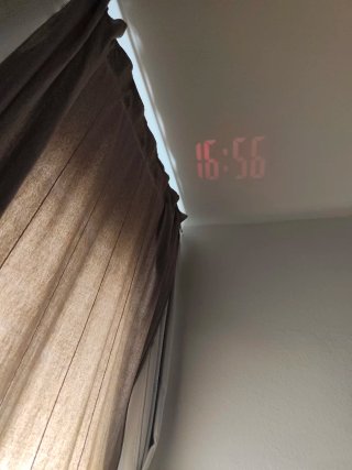 Reloj Digital Proyector Multicolor
