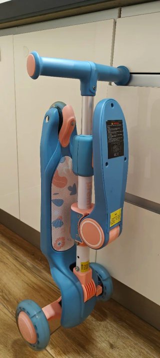 Patinete infantil 2 en 1. Ruedas LED