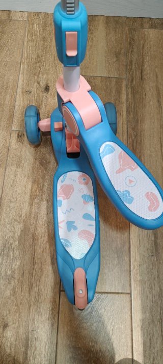 Patinete infantil 2 en 1. Ruedas LED